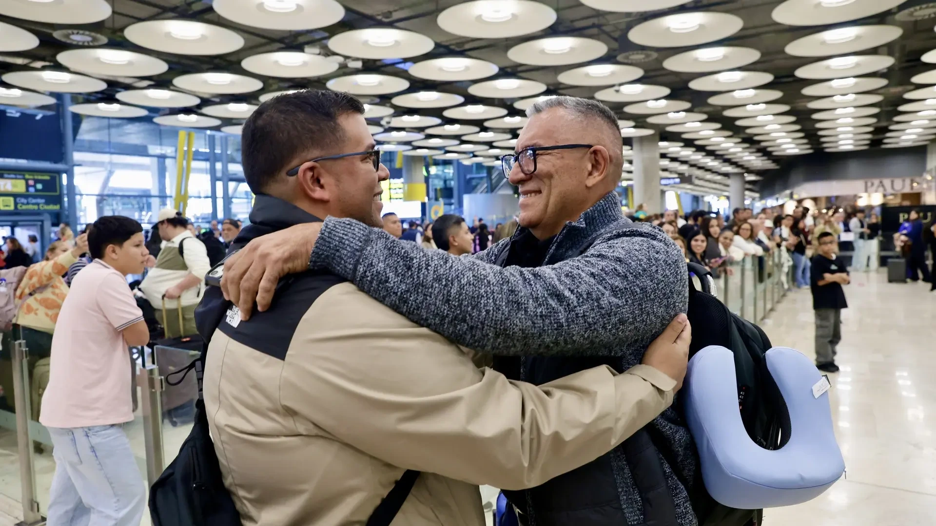 La búsqueda de Carlos llega a su fin y conoce a su padre tras localizarle gracias a un test de ADN: "A veces pienso que todo fue un sueño"