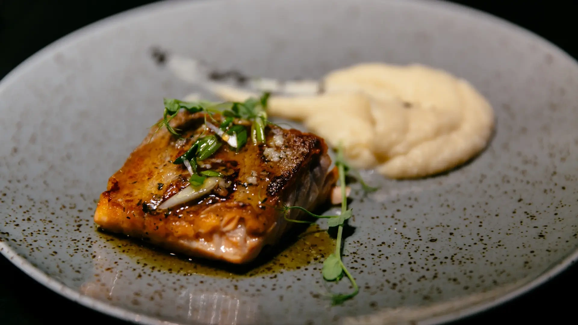 Los chefs coinciden: "El salmón más delicioso no mejora solo con soja"