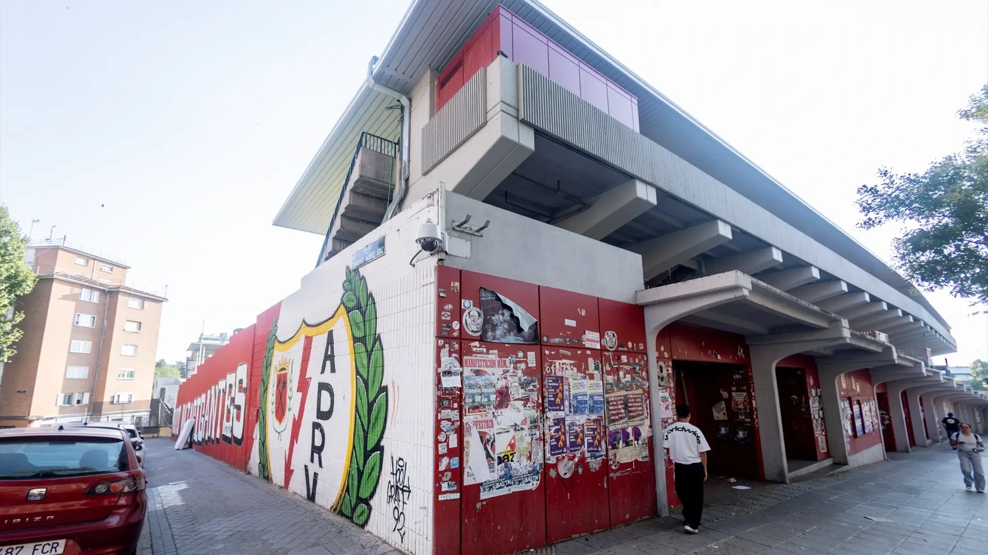 El Rayo Vallecano accede a las peticiones de las peñas y compensará a los abonados por los partidos jugados en Butarque