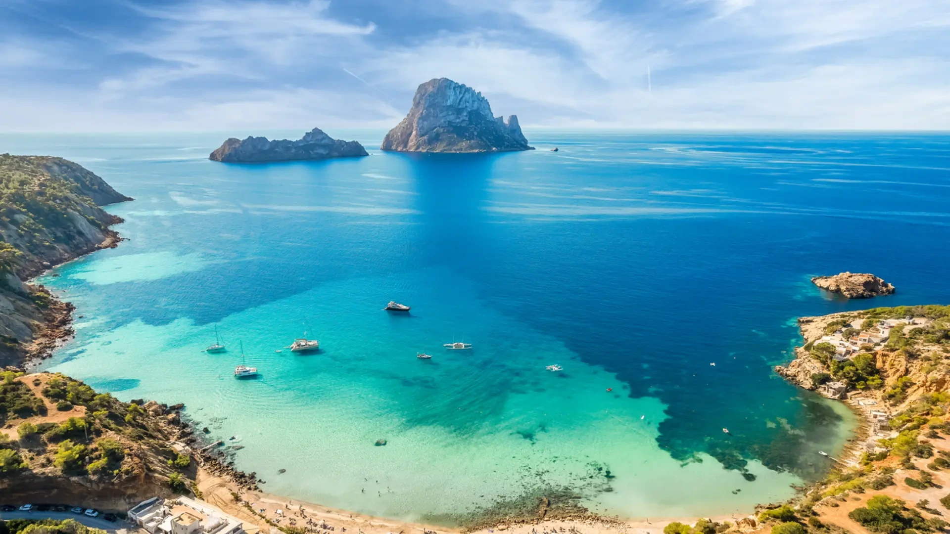 Mucho más que fiesta y playa: lo que debes hacer sí o sí en Ibiza según 'Lonely Planet'