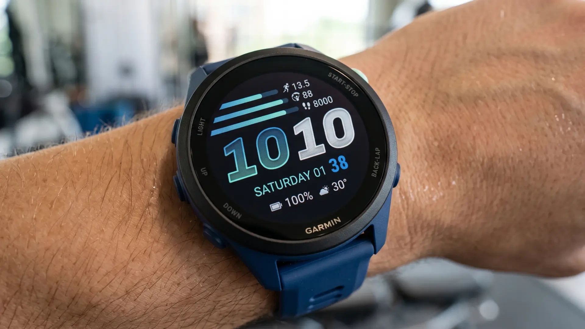 Garmin vende un nuevo Forerunner: es de los baratos y perfecto para 'runners'