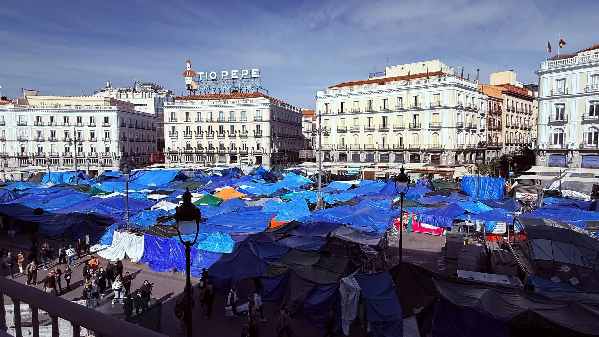 Detenido un joven de 26 años por agresión sexual a una chica de 22 en la acampada de Sol