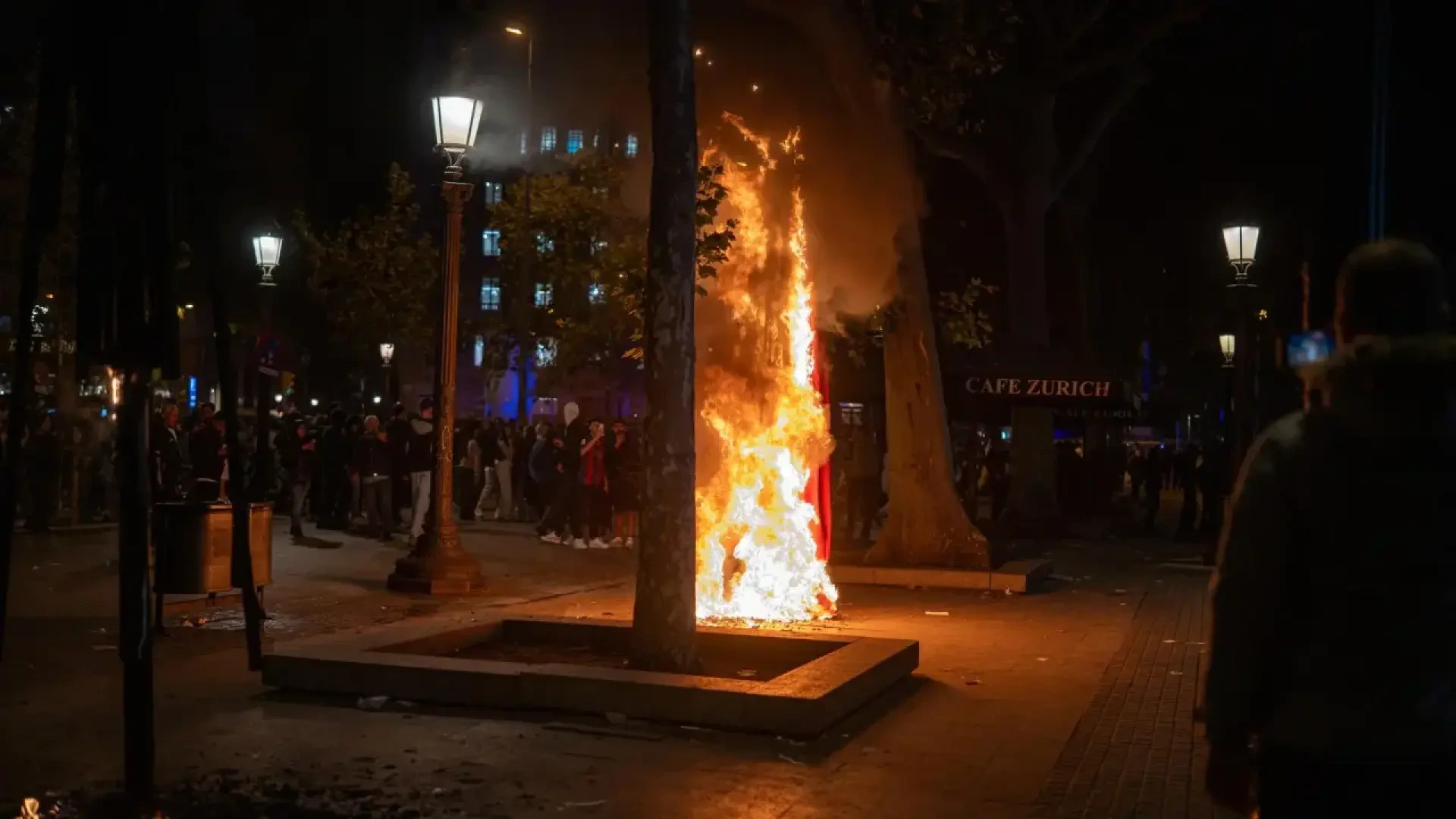 Qué hay tras Blocus: el grupo anónimo que alentó los disturbios de Barcelona y quiere llevar su violencia extrema por toda España